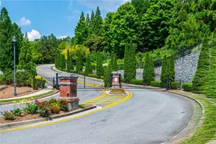 7265 Glisten Ave, Atlanta, GA 30328 - Photo 4