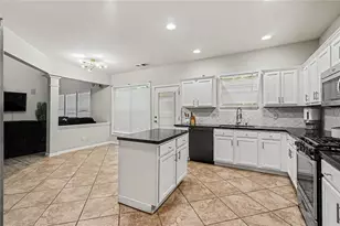 1641 Hedington Ct SE, Lawrenceville, GA 30045 - Photo 8