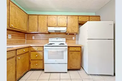 935 Six Oaks Circle #B, Norcross, GA 30093 - Photo 10