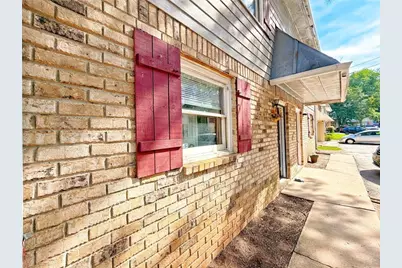 935 Six Oaks Circle #B, Norcross, GA 30093 - Photo 4