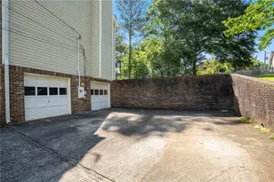 2260 Deer Oaks Trail, Lawrenceville, GA 30044 - Photo 4