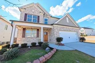 87 Round Pond Dr, Lilburn, GA 30047 - Photo 2