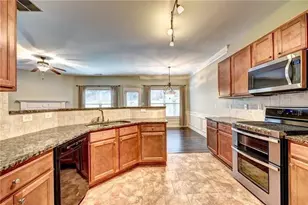 6225 Apple Rose Dr, Alpharetta, GA 30004 - Photo 12