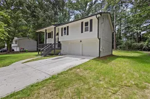 2152 Cedar Creek Ln, Lithia Springs, GA 30122 - Photo 2