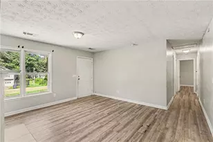 270 Knob Dr, Carrollton, GA 30116 - Photo 4