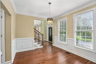 1811 Lake Cove Dr SW, Atlanta, GA 30331 - Photo 18