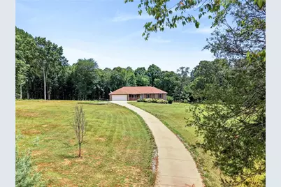 402 Renee Road, Pendergrass, GA 30567 - Photo 4