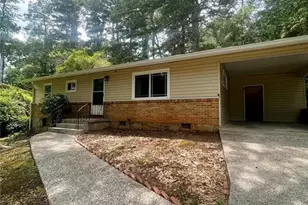 1537 Sagewood Cir, Stone Mountain, GA 30083 - Photo 2