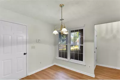 2435 Hillvale Circle, Lithonia, GA 30058 - Photo 8