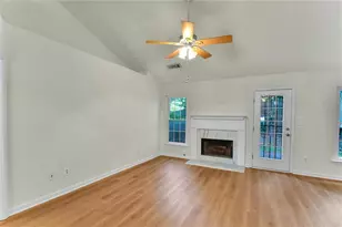 2435 Hillvale Cir, Lithonia, GA 30058 - Photo 26