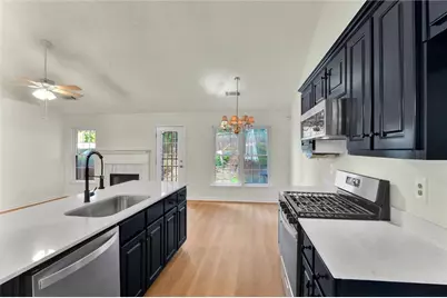 2435 Hillvale Circle, Lithonia, GA 30058 - Photo 18