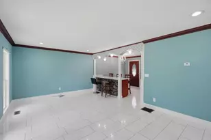 420 Henson Cir, Carrollton, GA 30117 - Photo 4
