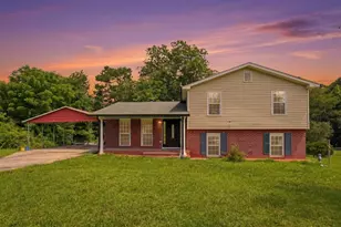 420 Henson Cir, Carrollton, GA 30117 - Photo 2