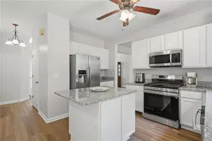 352 Park Creek Ridge, Woodstock, GA 30188 - Photo 4
