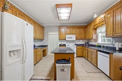 1107 Brookfield Drive SE, Conyers, GA 30013 - Photo 10