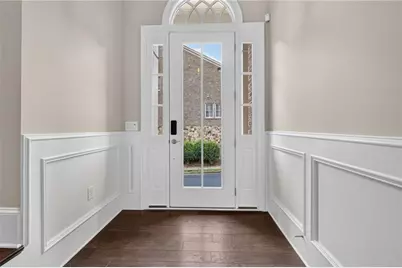 5042 Merton Lane NE, Marietta, GA 30068 - Photo 6