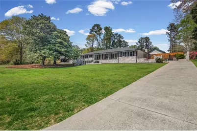 2808 Beverly Hills Drive, Marietta, GA 30068 - Photo 4