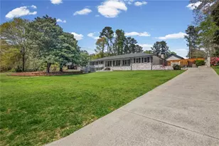2808 Beverly Hills Dr, Marietta, GA 30068 - Photo 4