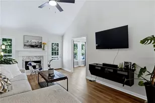 925 Garner Spring Ln, Buford, GA 30518 - Photo 10