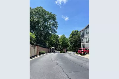 1017 Liberty Parkway NW, Atlanta, GA 30318 - Photo 36