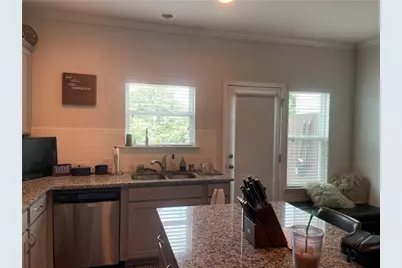 1017 Liberty Parkway NW, Atlanta, GA 30318 - Photo 10