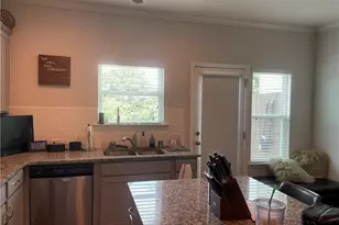 1017 Liberty Pkwy NW, Atlanta, GA 30318 - Photo 10
