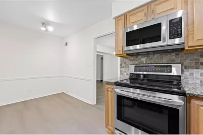 70 Chaumont Square NW, Atlanta, GA 30327 - Photo 16