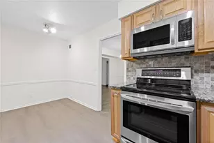 70 Chaumont Square NW, Atlanta, GA 30327 - Photo 16