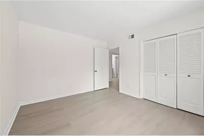 70 Chaumont Square NW, Atlanta, GA 30327 - Photo 26