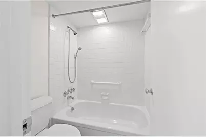 70 Chaumont Square NW, Atlanta, GA 30327 - Photo 32