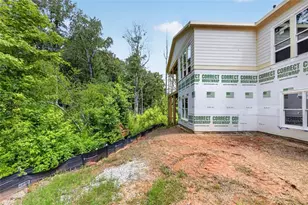 255 Lk Vis Dr, Statham, GA 30666 - Photo 16