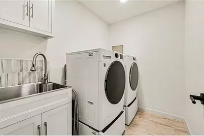 3190 Weston Place NW, Atlanta, GA 30327 - Photo 32