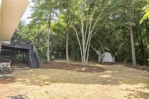 3826 Stoney Creek Dr, Flowery Branch, GA 30542 - Photo 6