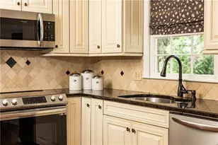 1300 Holly Bank Cir, Atlanta, GA 30338 - Photo 16