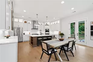 13390 Bishops Ct, Roswell, GA 30075 - Photo 16