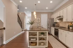 308 Alderwood Ln, Atlanta, GA 30328 - Photo 16