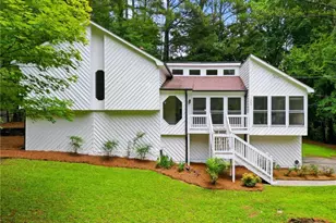 585 Rivercrest Dr, Woodstock, GA 30188 - Photo 1
