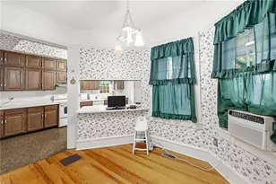 121 W Candler St, Winder, GA 30680 - Photo 16