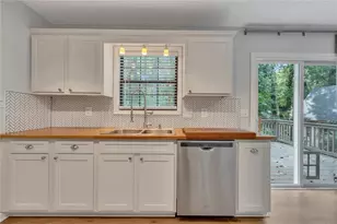 4470 South Springwood Dr SW, Smyrna, GA 30082 - Photo 10