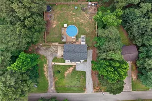 110 E Knight Dr, Carrollton, GA 30116 - Photo 4