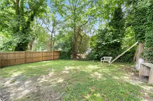 1322 Thurgood St SW, Atlanta, GA 30314 - Photo 32