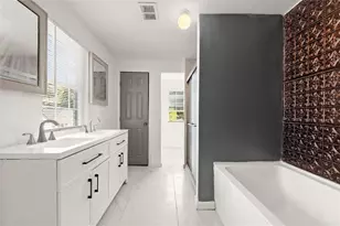 1322 Thurgood St SW, Atlanta, GA 30314 - Photo 14