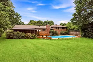 1833 Poinsettia Dr, Marietta, GA 30062 - Photo 12