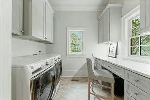 4384 Powers Ferry Rd NW, Atlanta, GA 30327 - Photo 26