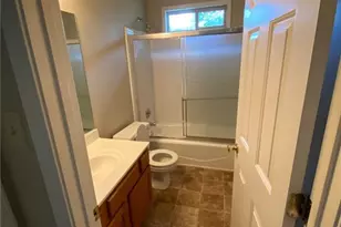 1405 Glenfield Dr, Lawrenceville, GA 30043 - Photo 10
