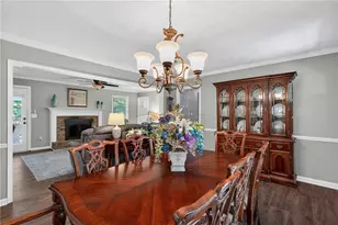 2868 Hickory Ln, Snellville, GA 30078 - Photo 8