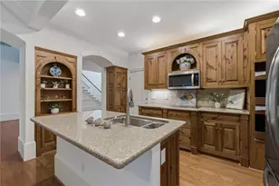 1204 Woodlawn Dr NE, Marietta, GA 30068 - Photo 16