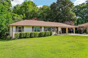 2410 Arrow Cir, Atlanta, GA 30341 - Photo 34