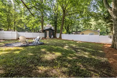 1802 La Dawn Lane NW, Atlanta, GA 30318 - Photo 32