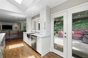 2321 Bohler Rd NW, Atlanta, GA 30327 - Photo 10